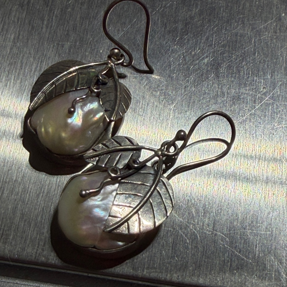 Sterling Silver Leaf Pearl Earrings (3) - Picture 6 of 8
